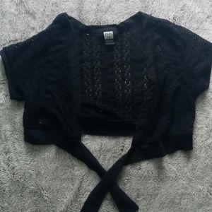 Woman's black short cardigan